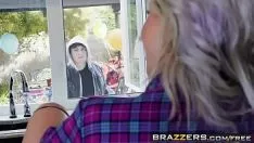 Play A perverted child spied on the neighbor