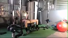 Reproducir Orgasmo gimiendo con una morena sexy