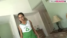 تشغيل مدبرة المنزل اللطيفة تحصل مارس الجنس بعد الانفصال عن رئيسها السابق