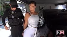 Play a policeman fucks a brunette in her car