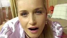 Reproduzir Novos filmes eróticos online grátis com a loira que você não cansa das bucetas dela