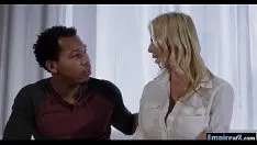 Reproduzir Ela cumpre todos os seus desejos sexuais com este homem