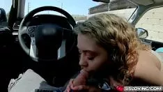 Play Very sensual girl with belly button piercing who likes cock