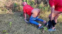 Afspelen Latina Babe wordt ongeveer geneukt in het bos